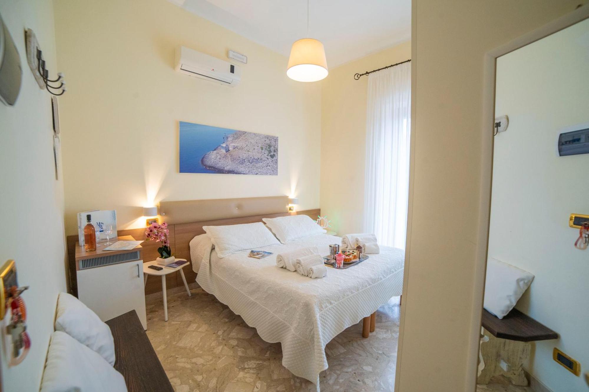 B&B A Due Passi Otranto Exterior foto