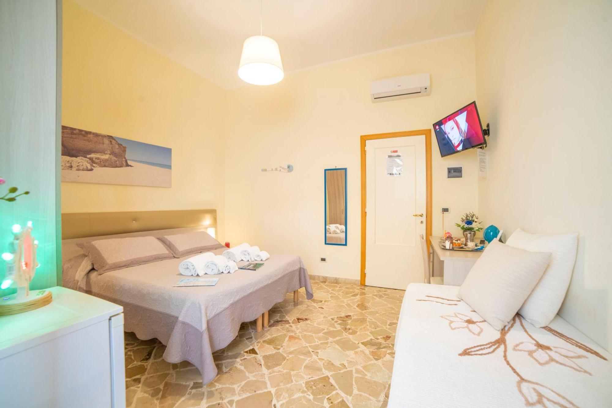 B&B A Due Passi Otranto Exterior foto