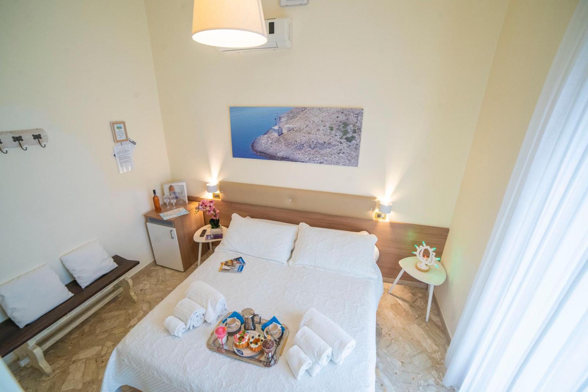 B&B A Due Passi Otranto Exterior foto